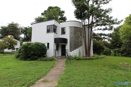211 Argyle Circle