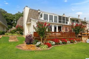 7 Riverbend Circle