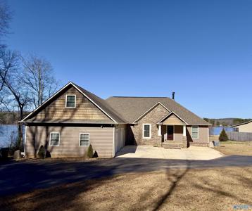 2040 Green Hills Road