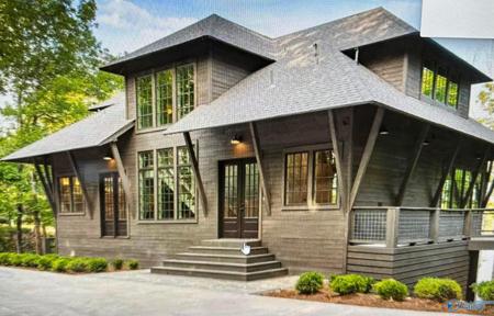 260 Boathouse Drive