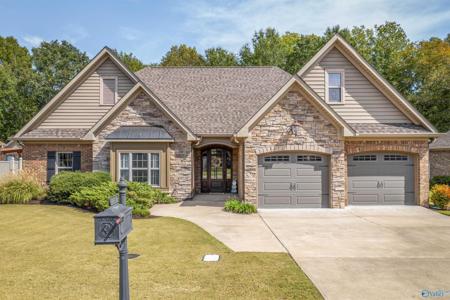 4611 Laura Lane