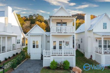 3285 Hardin Road