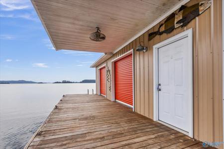 55 Bayshore Place