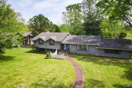 2336 Meadowbrook Road SE