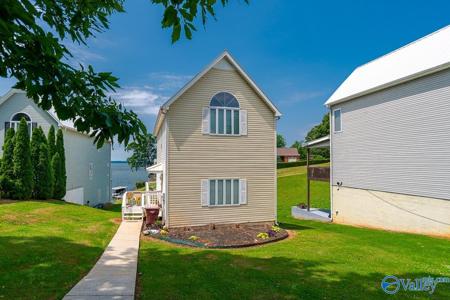 5298 Bay Shore Drive