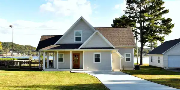 2401 Cowen Circle