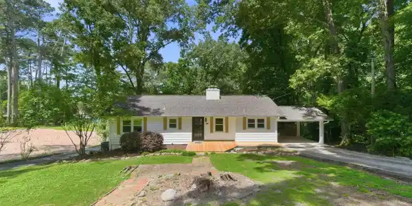 1832 Forest Drive