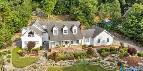995 Hillwood Drive