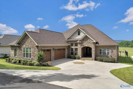 105 Railway Lane SE
