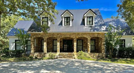 229 Kreekview Drive N