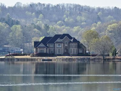 321 Peninsula Drive