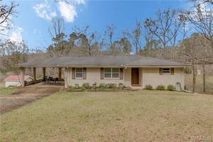 4512 twin lakes Court