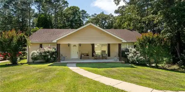 13732 Dianne Drive