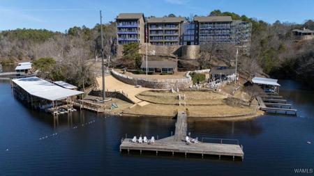 8540 Mountbatten Road NE