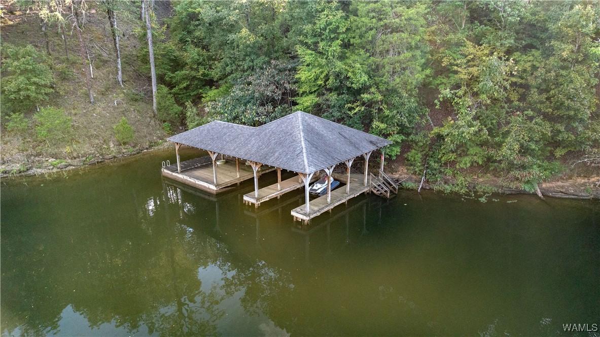 Image 3: Large 2 Slip Boat House