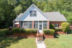 244 OAKWOOD Ln