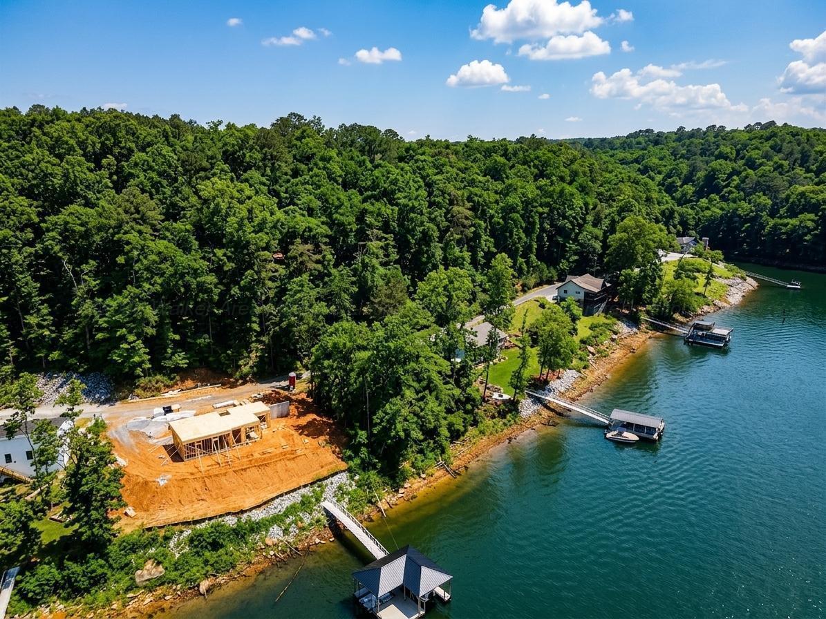 Image 1: 272 Northpointe Dr