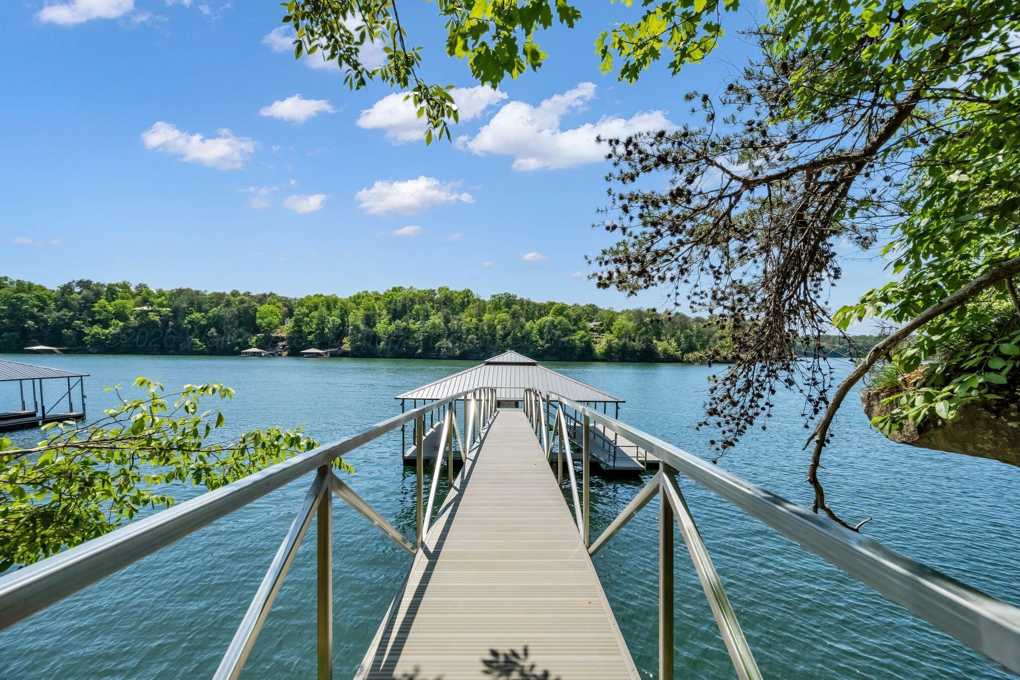 Image 3: Dock