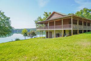 833 GLADES Rd