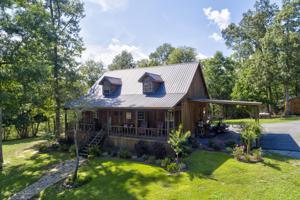 1033 MAGGIE Ln