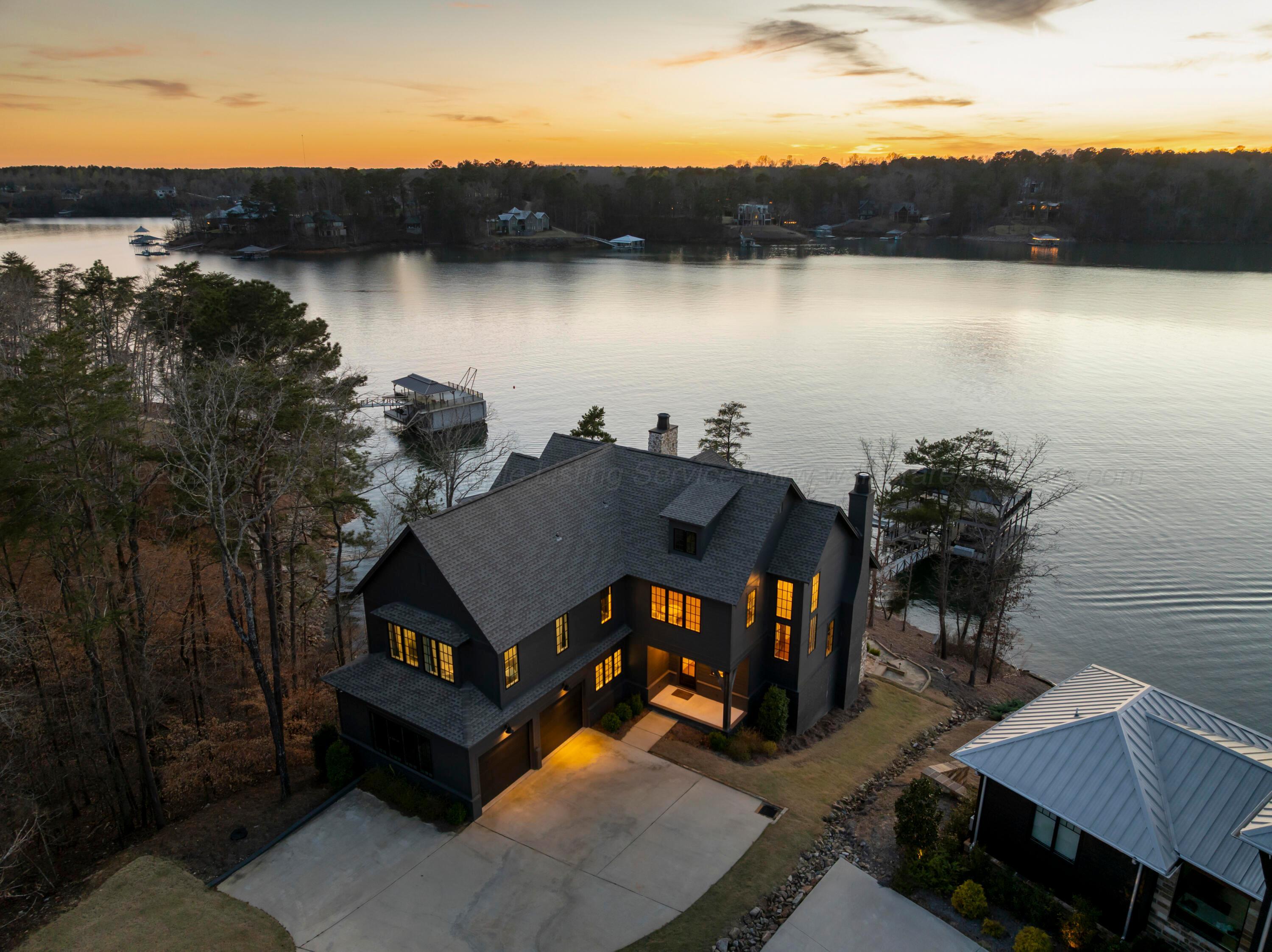 Image 3: DJI_20260313190632_0067_D