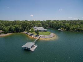 206 SUMMER HOUSE DRIVE