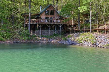 211 COUNTY RD 3821