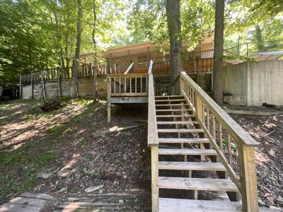 932 BLACK TOP Rd