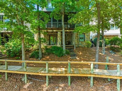 19 TURTLE POINT DRIVE