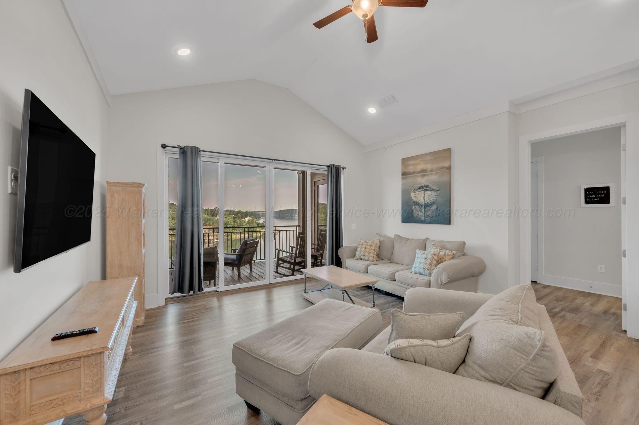 Image 3: Great Room