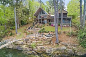 370 LAKE RIDGE Ln