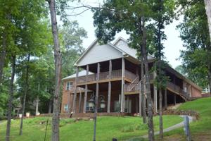 390 COUNTY ROAD 319