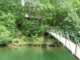 43 LAUREL COVE Cir