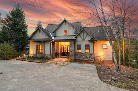 290 RANDOLPH Cove