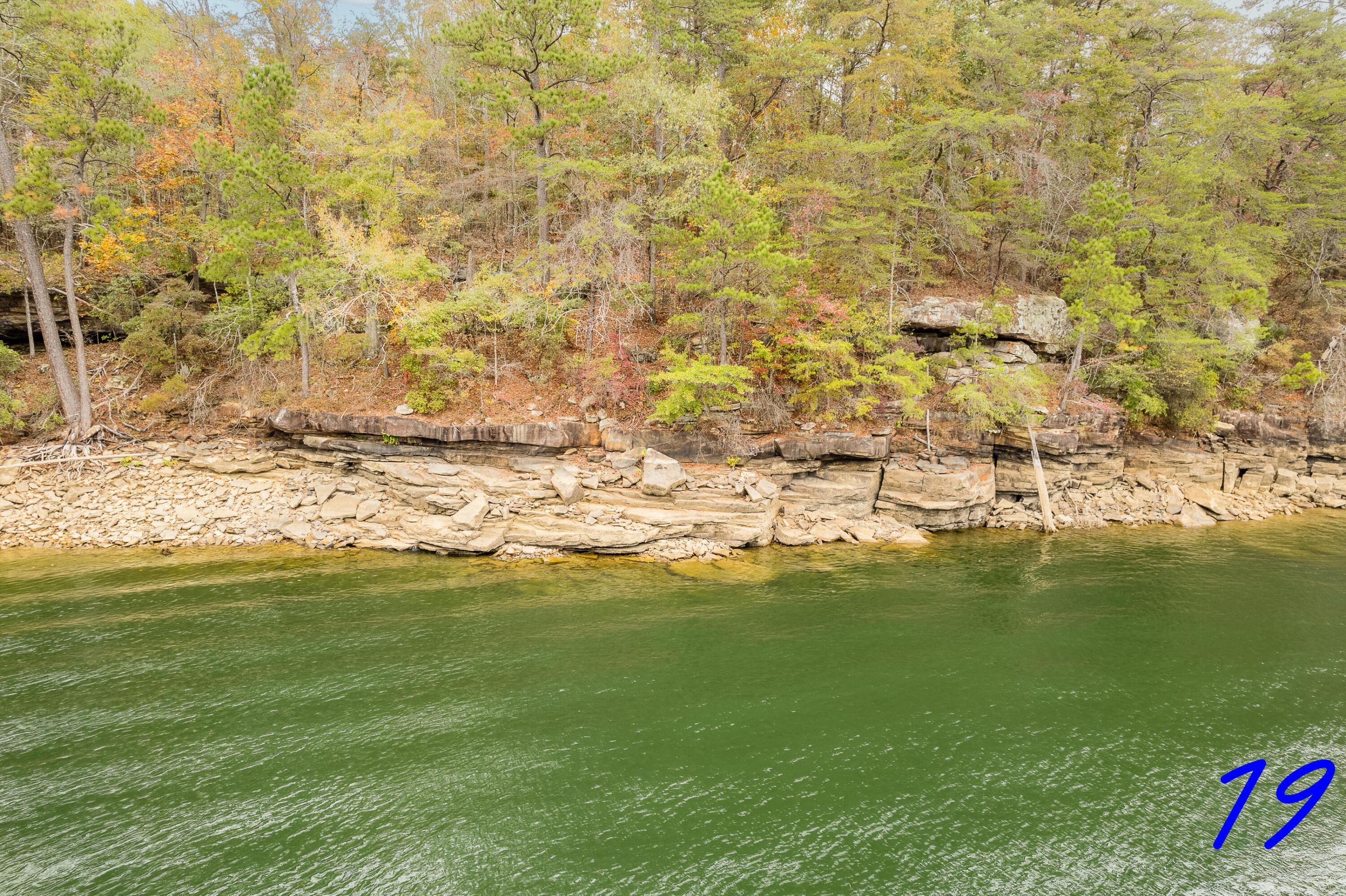 Image 1: Lakeside/Shoreline