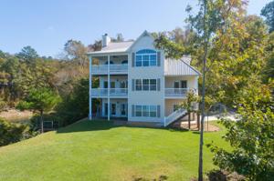 122 BROWN Ln