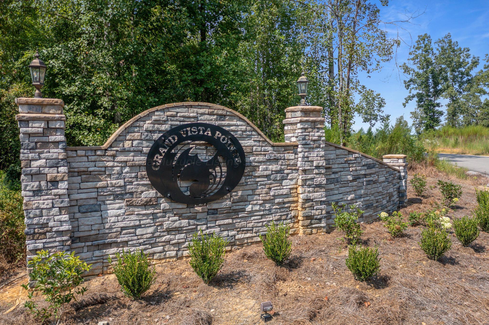Image 3: Entrance to Development