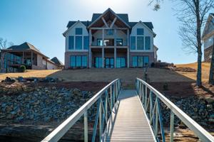 72 REESES Ct
