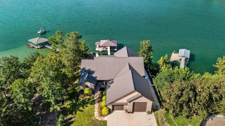 1803 S STONEY POINT Rd