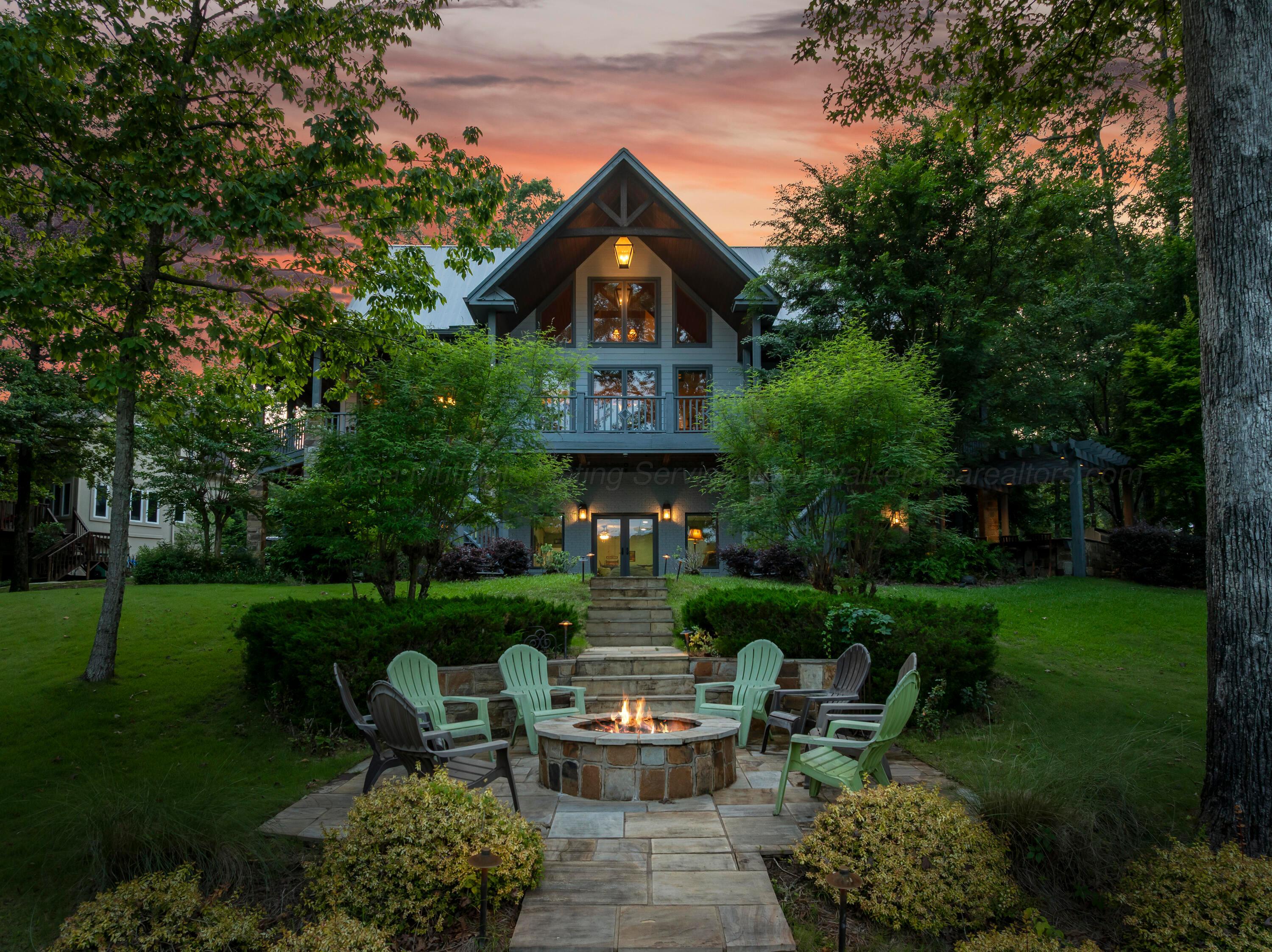 Image 2: Perfect for Outside Entertaining