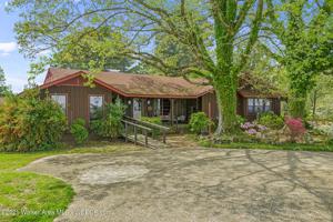 986 ARROWHEAD Rd