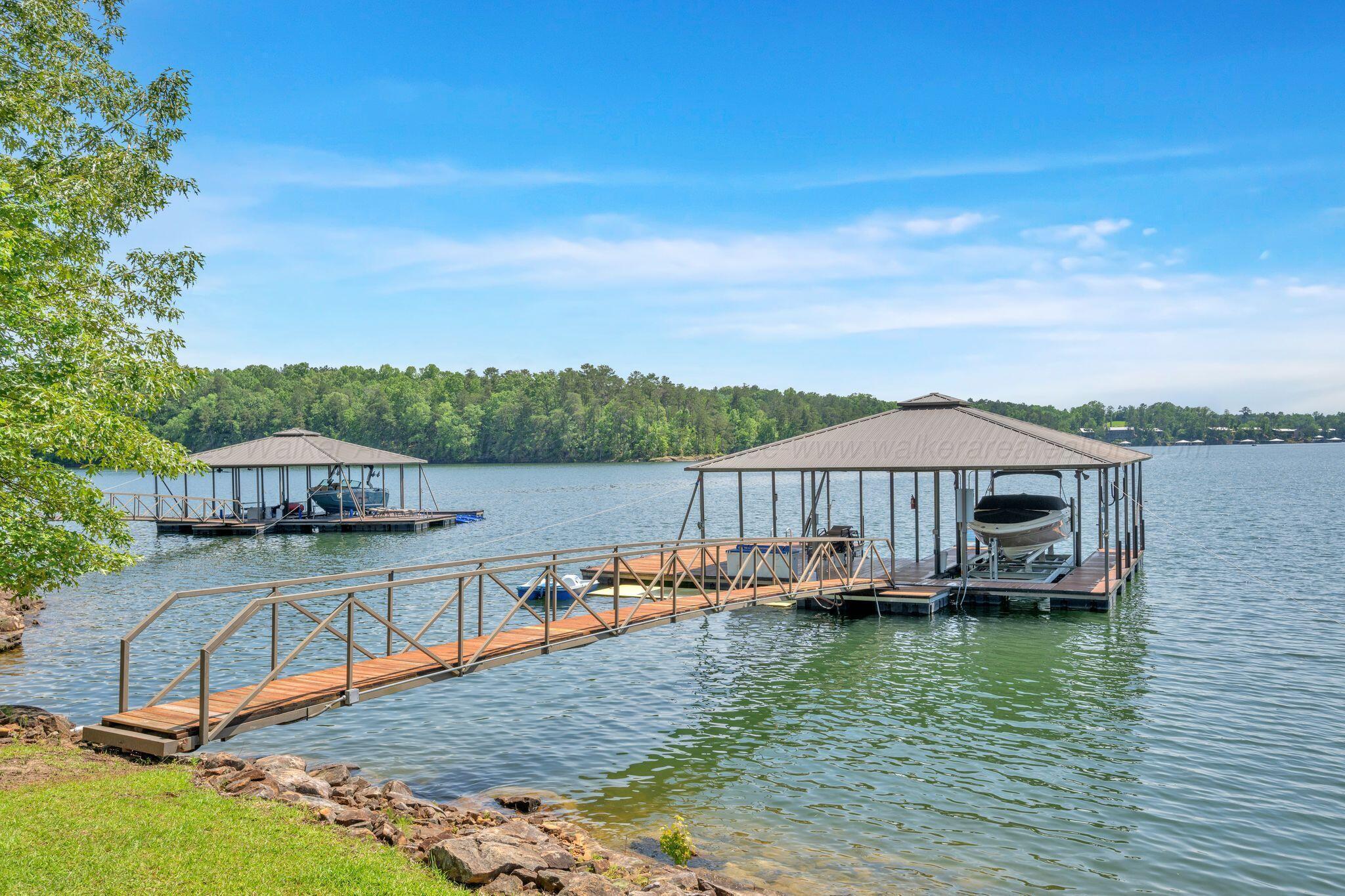 Image 3: Dock