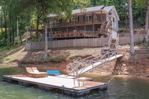 94 LAKE RIDGE Ln