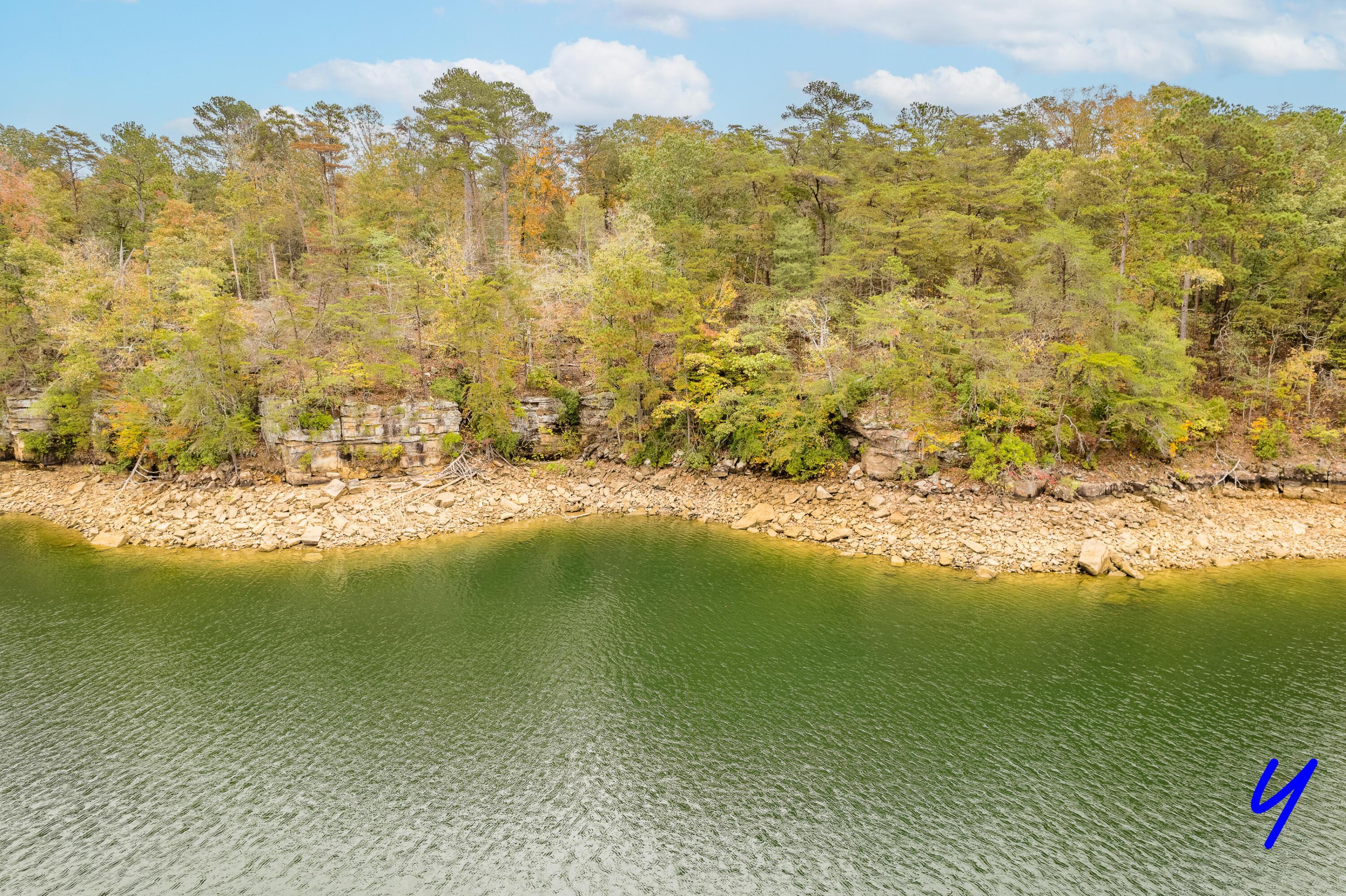 Image 1: Lakeside/Shoreline