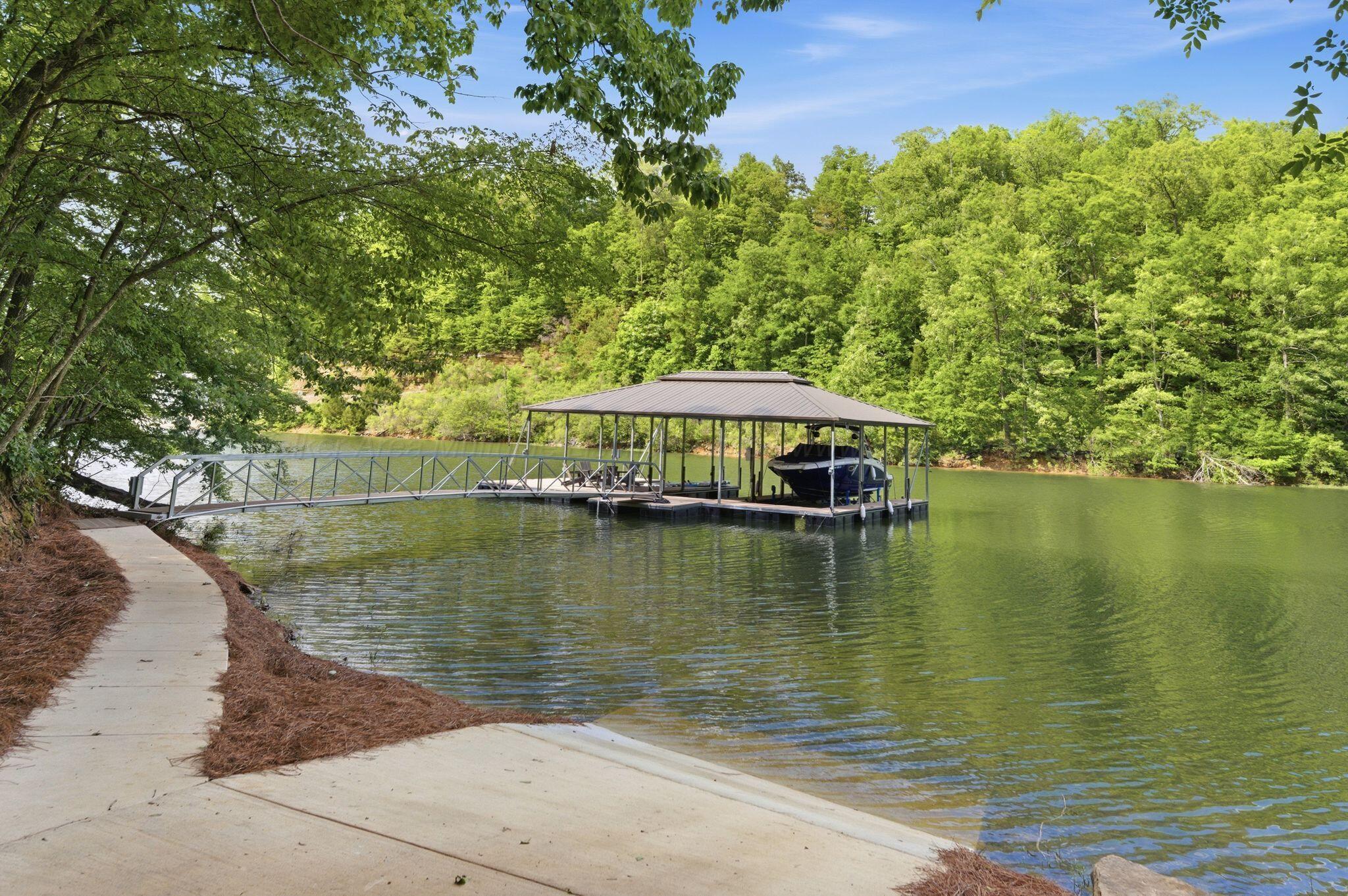 Image 3: Private Boat Launch / Dock