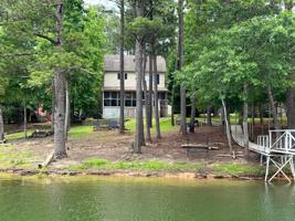 1172 LAKESHORE Dr E