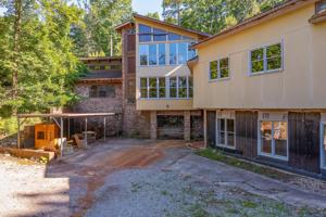 446 GULF CREST Rd