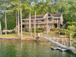 36 LAKE RIDGE LN