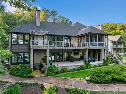 551 RIDGE Dr
