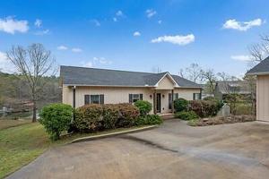 147 SOUTH BAY DRIVE